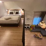 Apartman M&m's Loft Hriszí Aktí Haniá